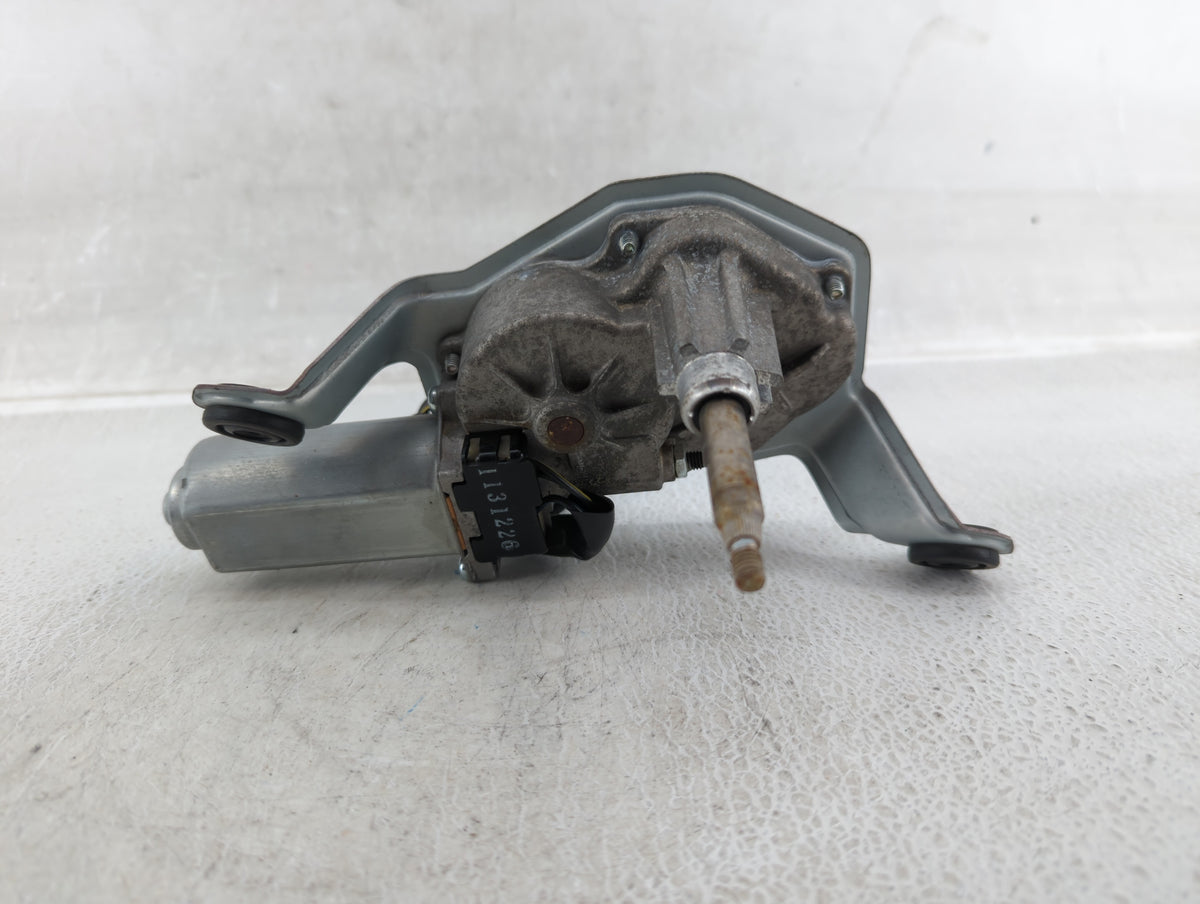 2015 Kia Sorento Front Windshield Wiper Motor P/N:98700-2P500 Fits OEM Used Auto Parts - Oemusedautoparts1.com