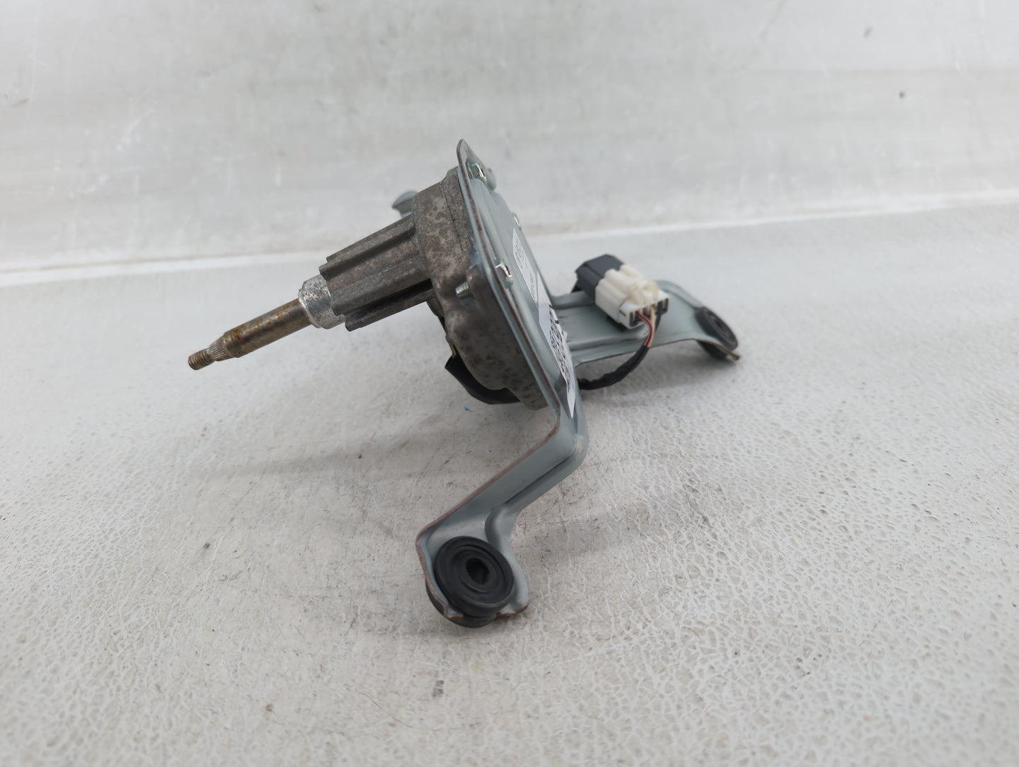 2015 Kia Sorento Front Windshield Wiper Motor P/N:98700-2P500 Fits OEM Used Auto Parts - Oemusedautoparts1.com