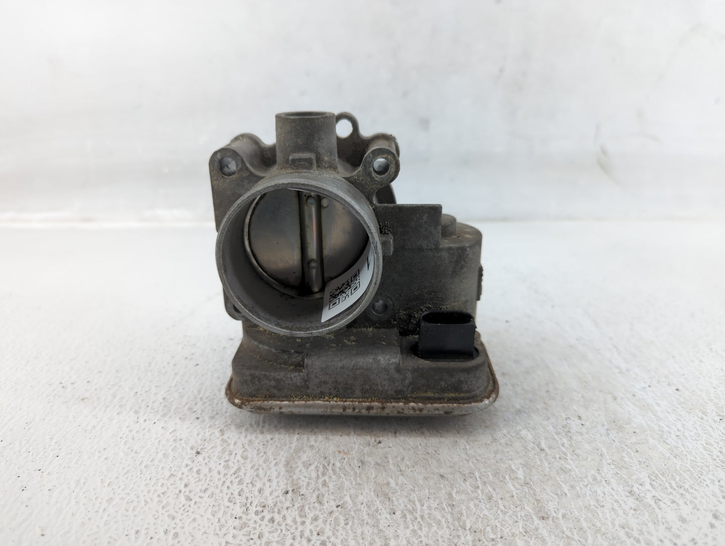 2012-2015 Kia Sorento Throttle Body Fits Fits 2011 2012 2013 2014 2015 2016 OEM Used Auto Parts - Oemusedautoparts1.com