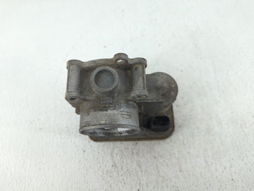 2012-2015 Kia Sorento Throttle Body Fits Fits 2011 2012 2013 2014 2015 2016 OEM Used Auto Parts
