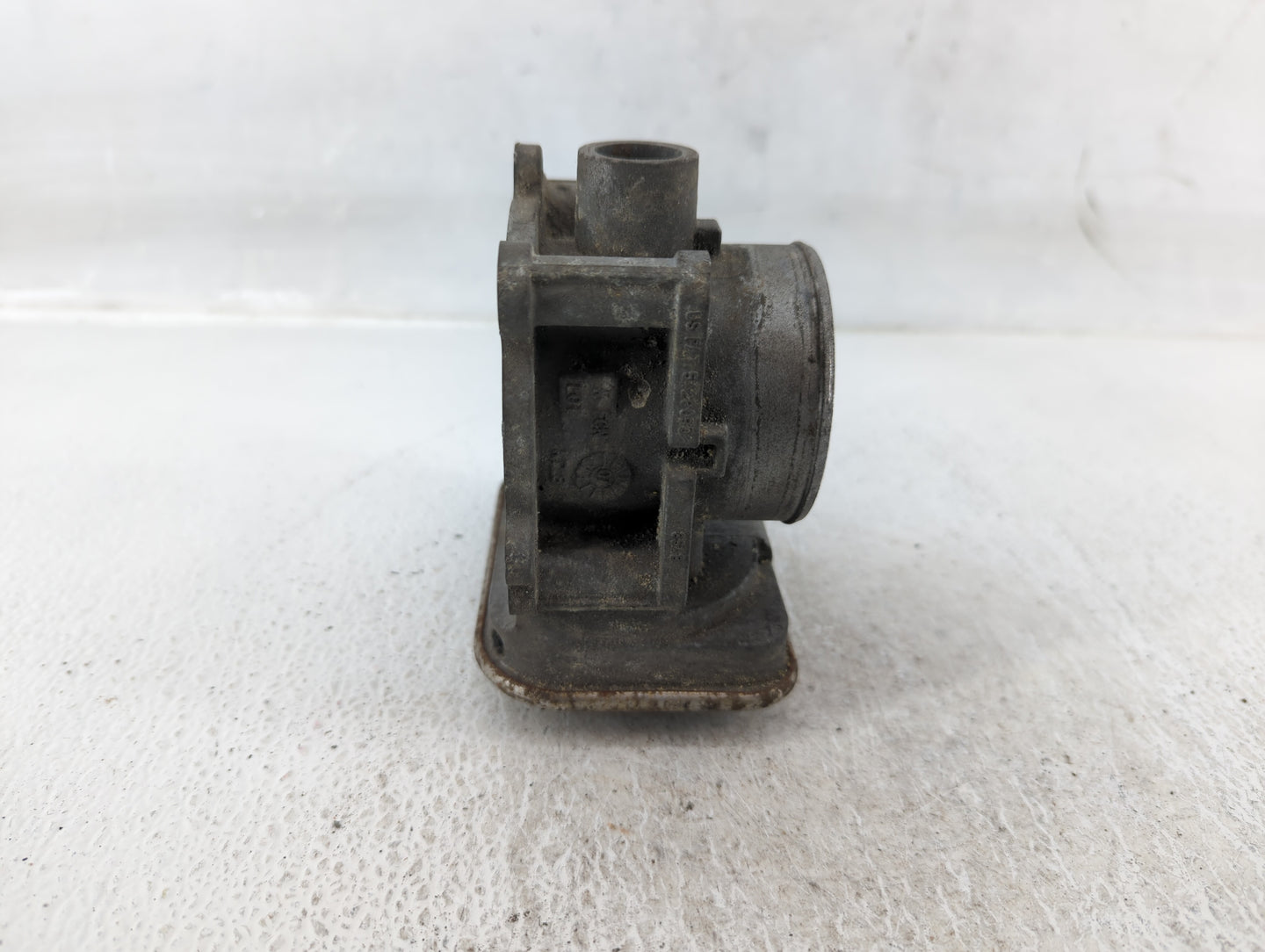 2012-2015 Kia Sorento Throttle Body Fits Fits 2011 2012 2013 2014 2015 2016 OEM Used Auto Parts - Oemusedautoparts1.com