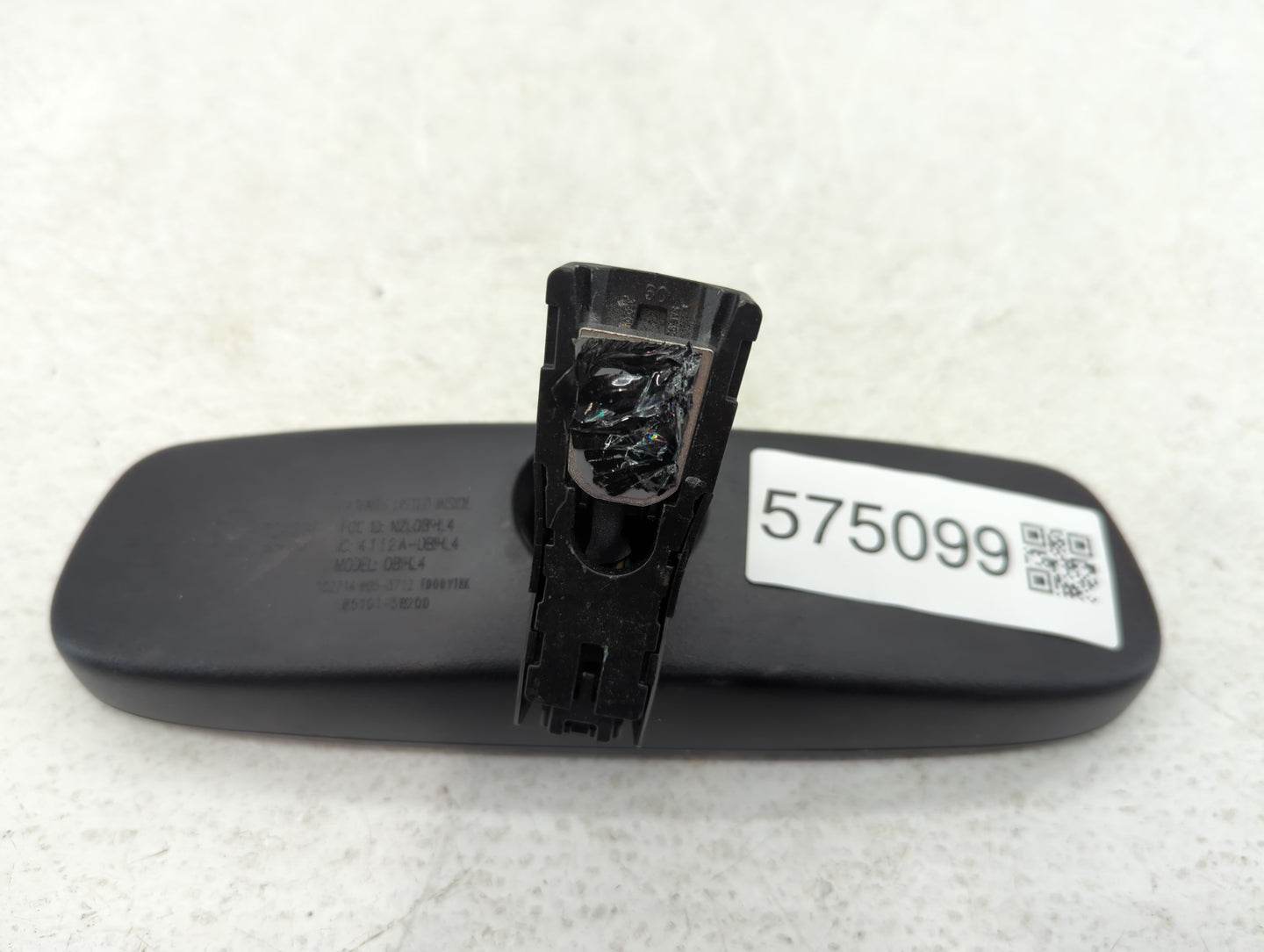 2011-2020 Kia Sorento Interior Rear View Mirror Replacement OEM P/N:E11026006 Fits OEM Used Auto Parts - Oemusedautoparts1.c