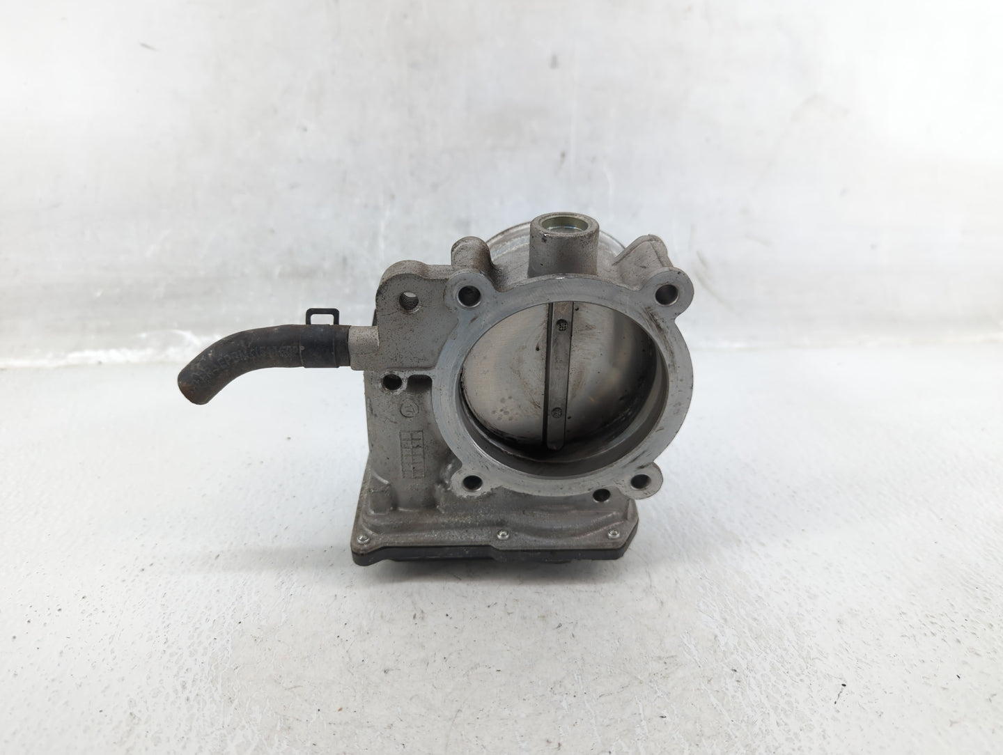 2014-2018 Kia Sorento Throttle Body P/N:35100-3CAA0 Fits Fits 2012 2013 2014 2015 2016 2017 2018 OEM Used Auto Parts - Oemus