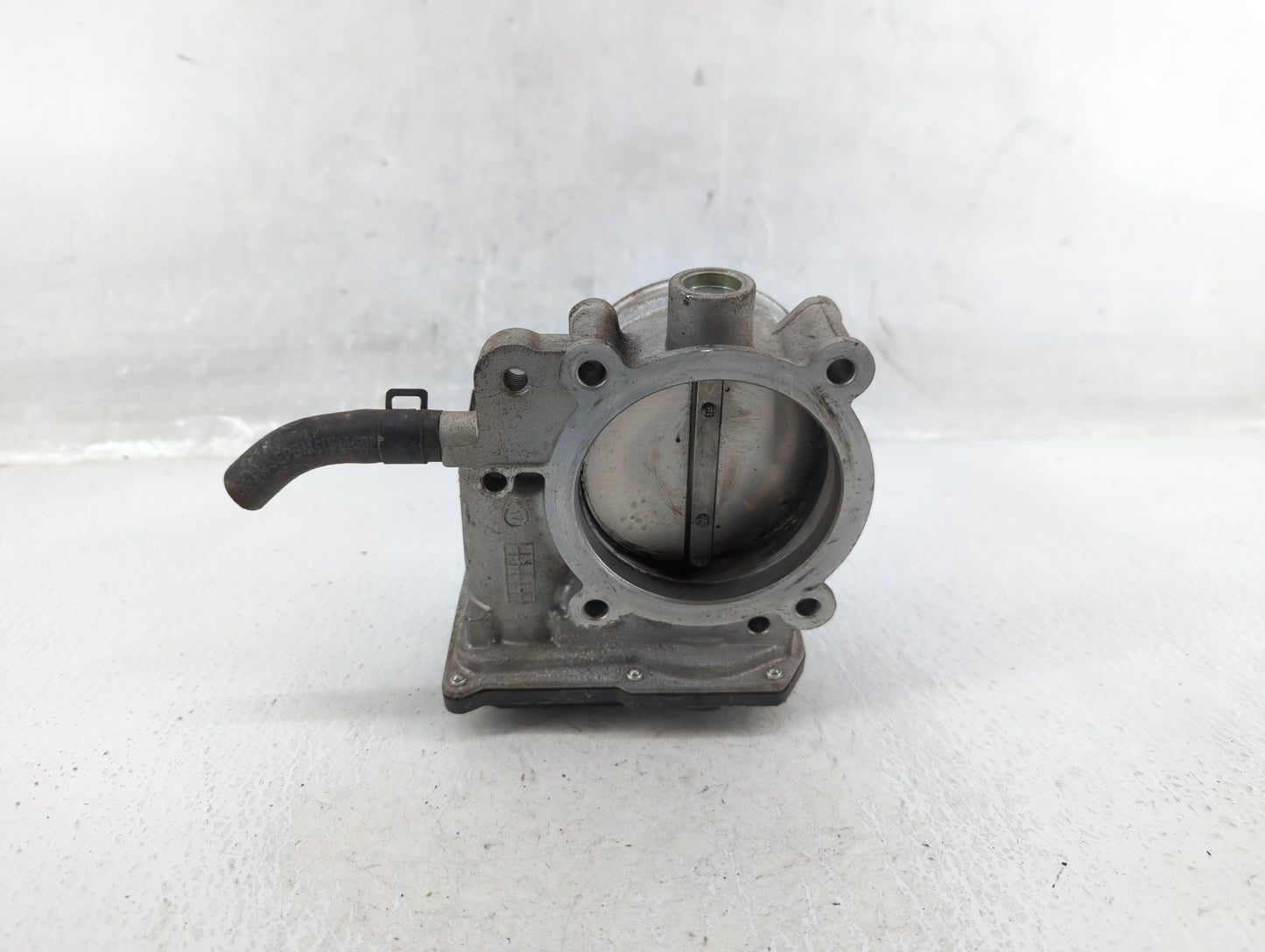 2014-2018 Kia Sorento Throttle Body P/N:35100-3CAA0 Fits Fits 2012 2013 2014 2015 2016 2017 2018 OEM Used Auto Parts - Oemus
