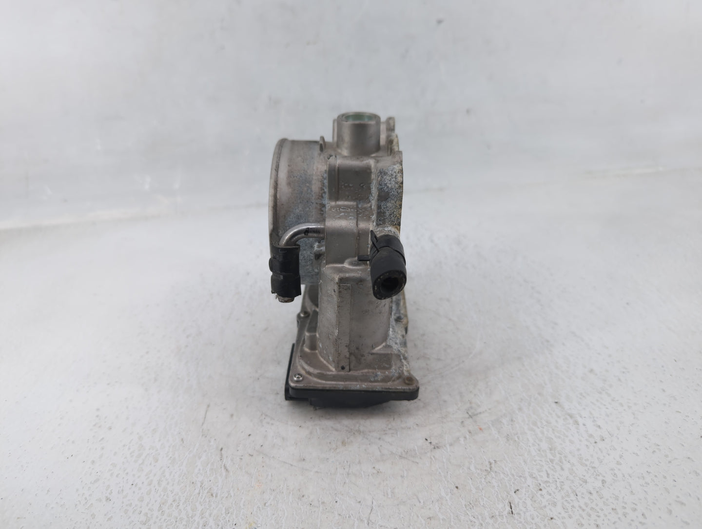2014-2018 Kia Sorento Throttle Body P/N:35100-3CAA0 Fits Fits 2012 2013 2014 2015 2016 2017 2018 OEM Used Auto Parts - Oemus
