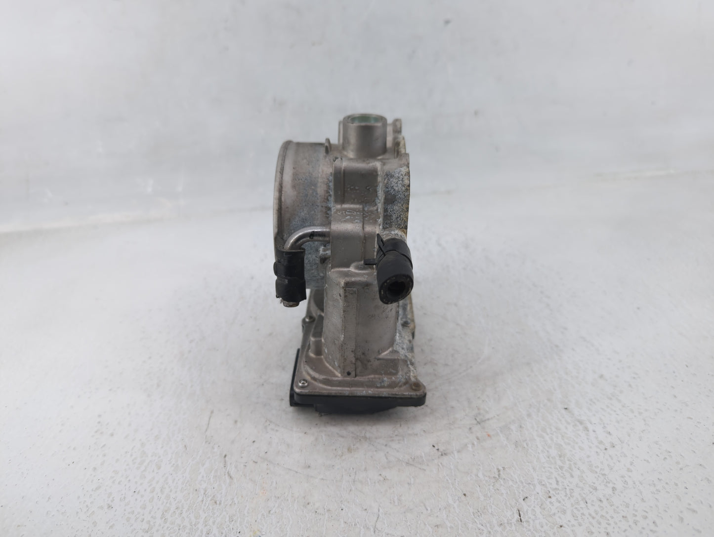 2014-2018 Kia Sorento Throttle Body P/N:35100-3CAA0 Fits Fits 2012 2013 2014 2015 2016 2017 2018 OEM Used Auto Parts - Oemus