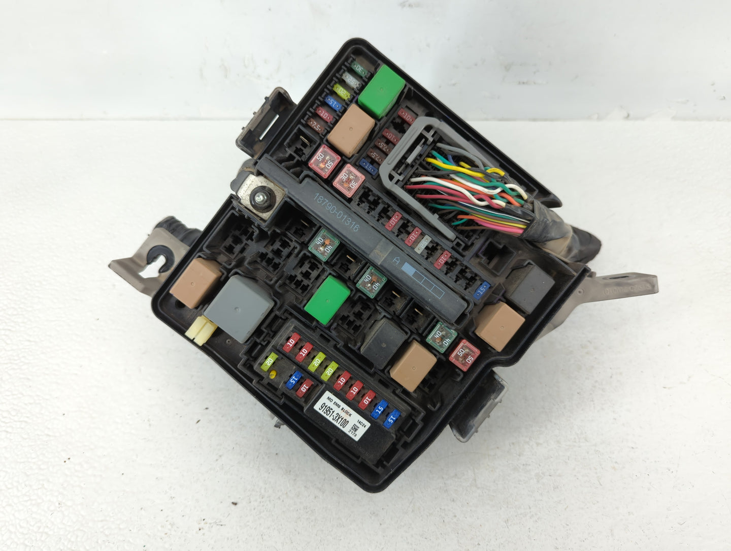 2014-2015 Kia Sorento Fusebox Fuse Box Panel Relay Module P/N:91941-2P520 Fits Fits 2014 2015 OEM Used Auto Parts - Oemuseda