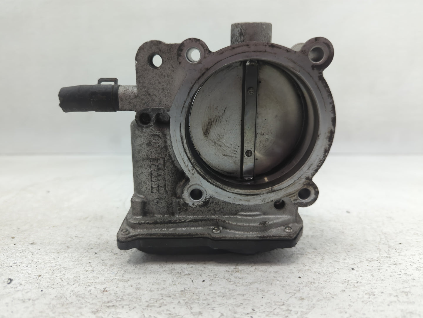 2014-2018 Kia Sorento Throttle Body P/N:35100-3CAA0 Fits Fits 2012 2013 2014 2015 2016 2017 2018 OEM Used Auto Parts - Oemus