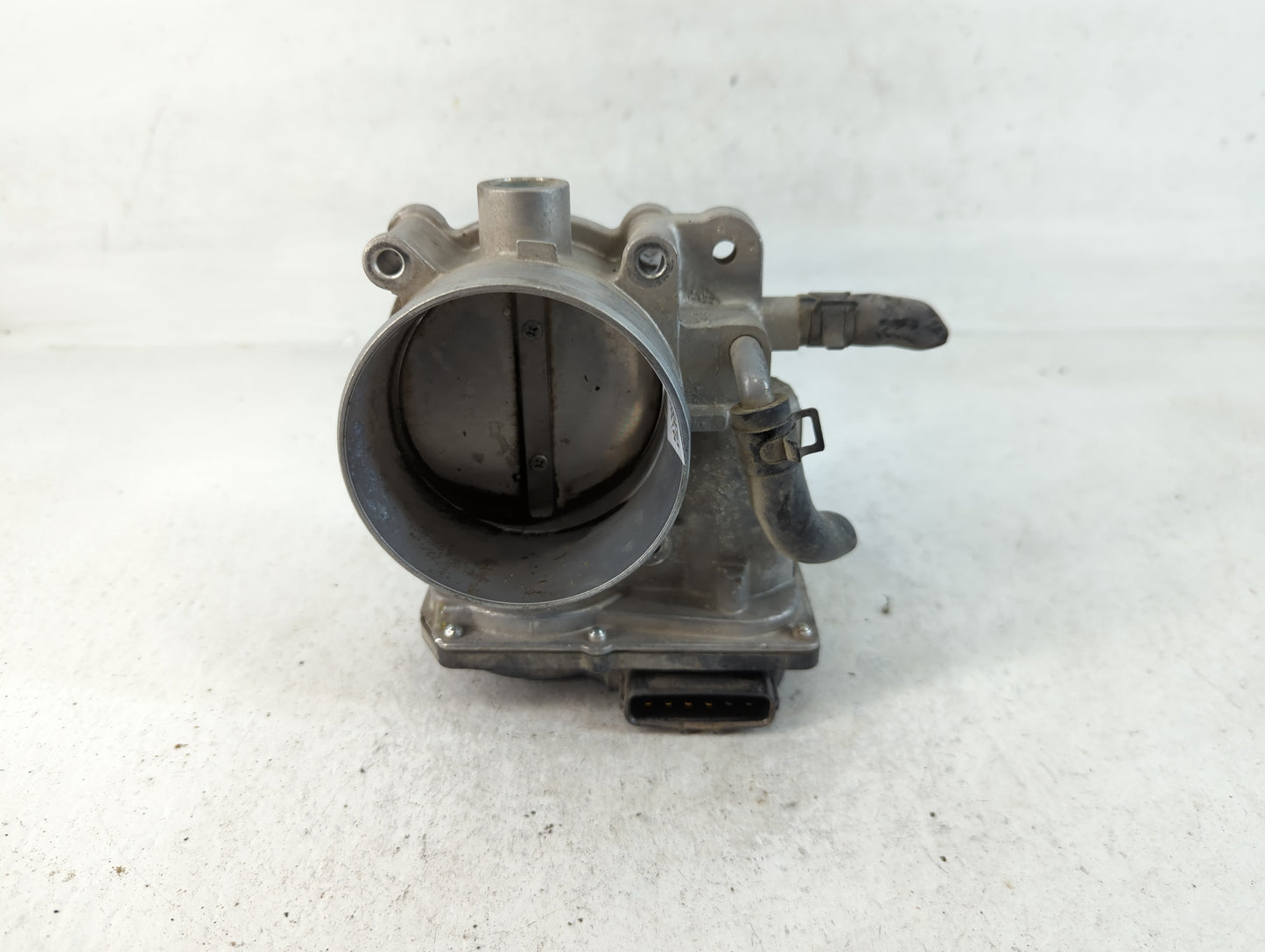 2014-2018 Kia Sorento Throttle Body P/N:35100-36AA0 Fits Fits 2012 2013 2014 2015 2016 2017 2018 OEM Used Auto Parts - Oemus