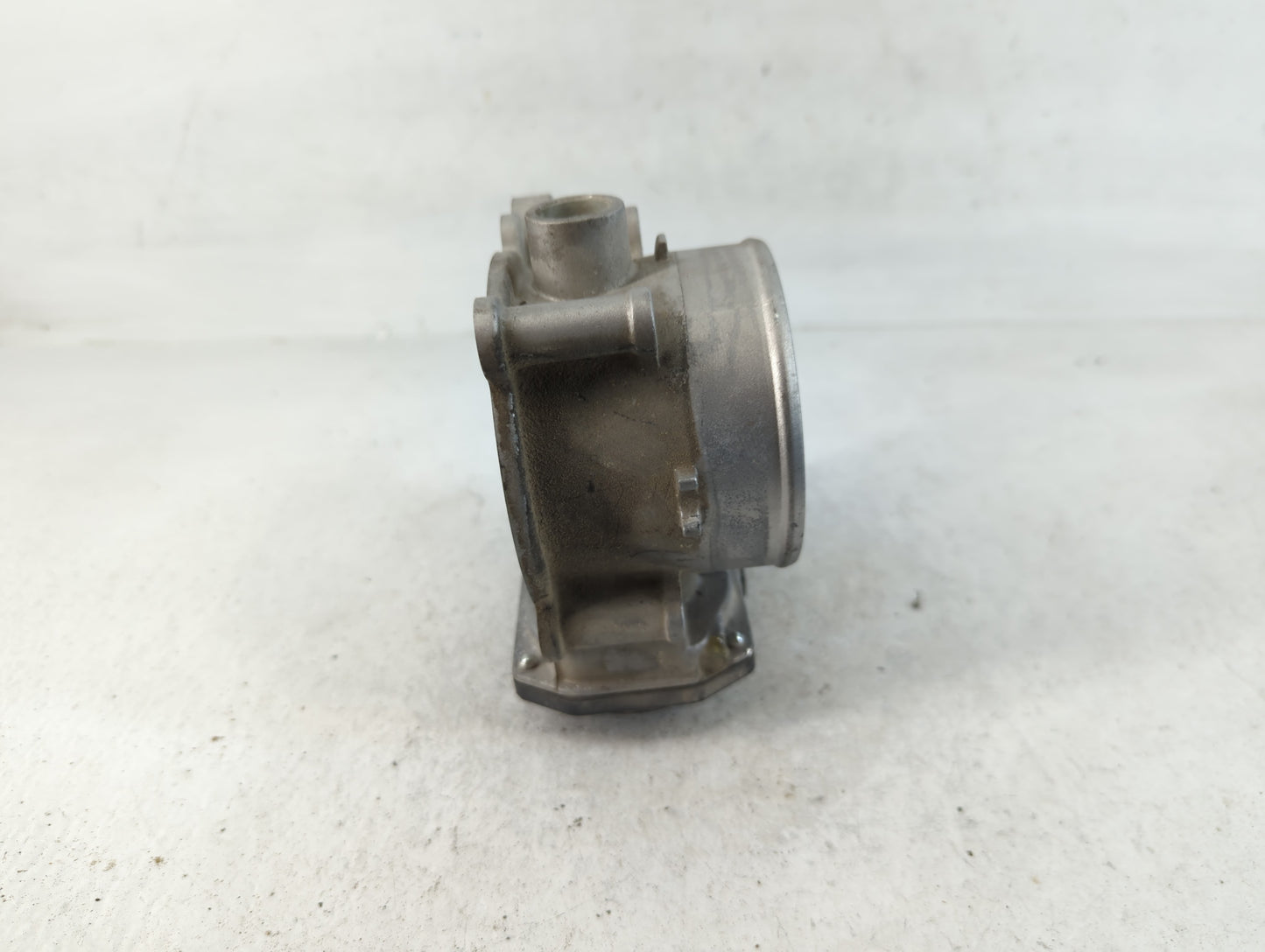 2014-2018 Kia Sorento Throttle Body P/N:35100-36AA0 Fits Fits 2012 2013 2014 2015 2016 2017 2018 OEM Used Auto Parts - Oemus