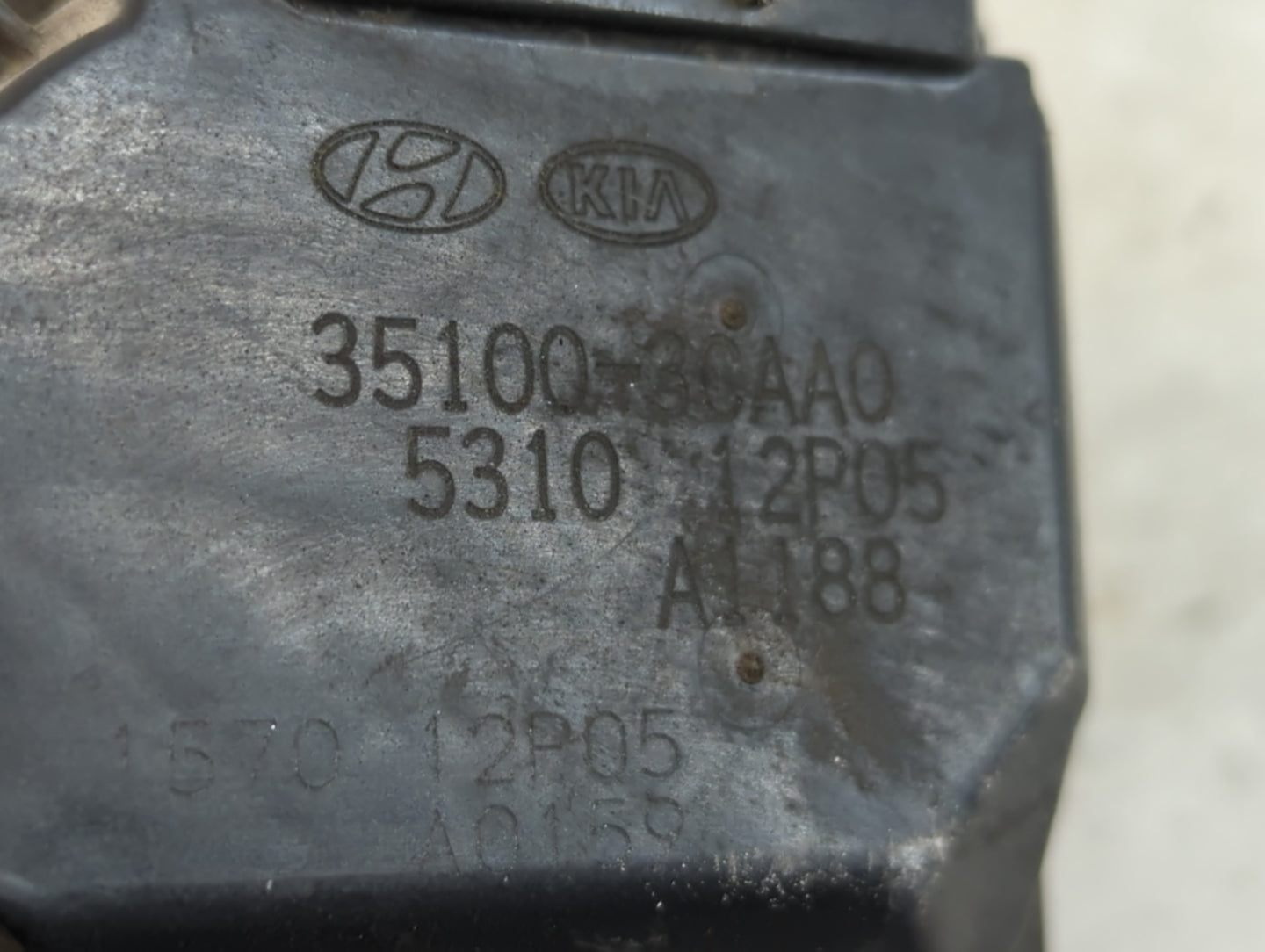 2014-2018 Kia Sorento Throttle Body P/N:35100-36AA0 Fits Fits 2012 2013 2014 2015 2016 2017 2018 OEM Used Auto Parts - Oemus