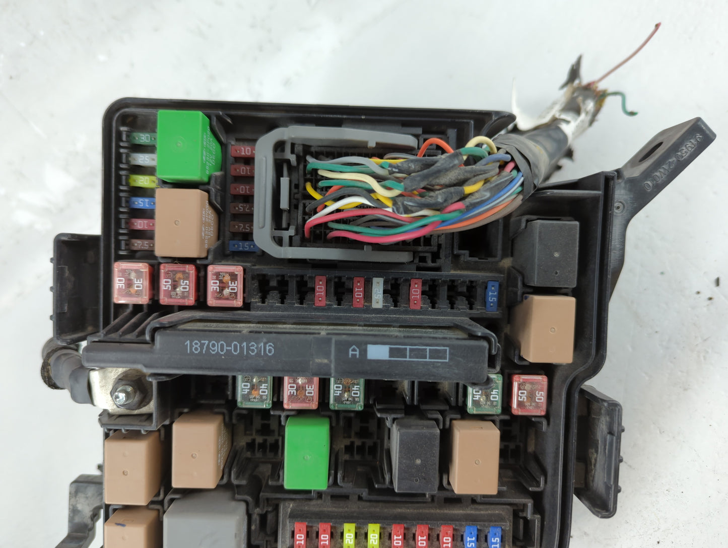 2014-2015 Kia Sorento Fusebox Fuse Box Panel Relay Module P/N:91941-2P520 Fits Fits 2014 2015 OEM Used Auto Parts - Oemuseda