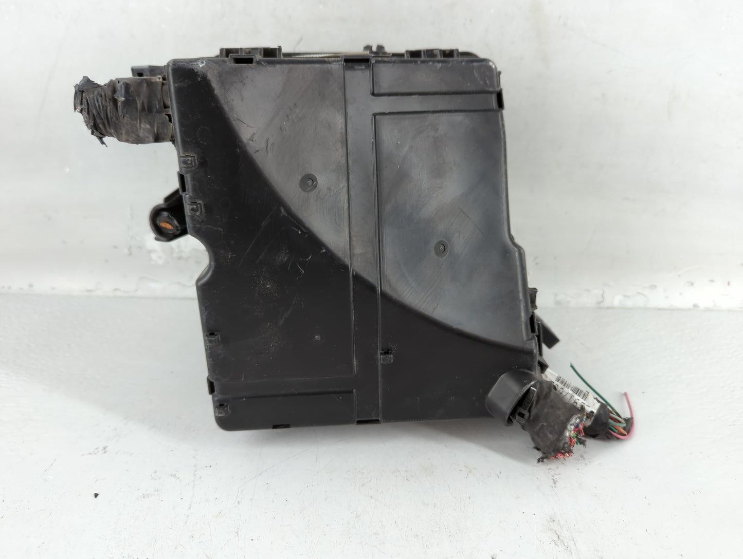 2014-2015 Kia Sorento Fusebox Fuse Box Panel Relay Module P/N:91941-2P520 Fits Fits 2014 2015 OEM Used Auto Parts - Oemuseda