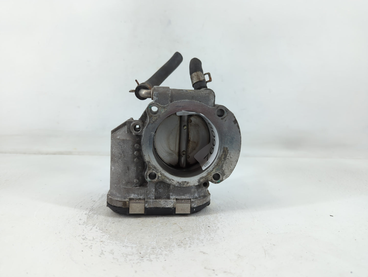 2012-2015 Kia Sorento Throttle Body P/N:35100-2G700 Fits Fits 2011 2012 2013 2014 2015 2016 OEM Used Auto Parts - Oemusedaut