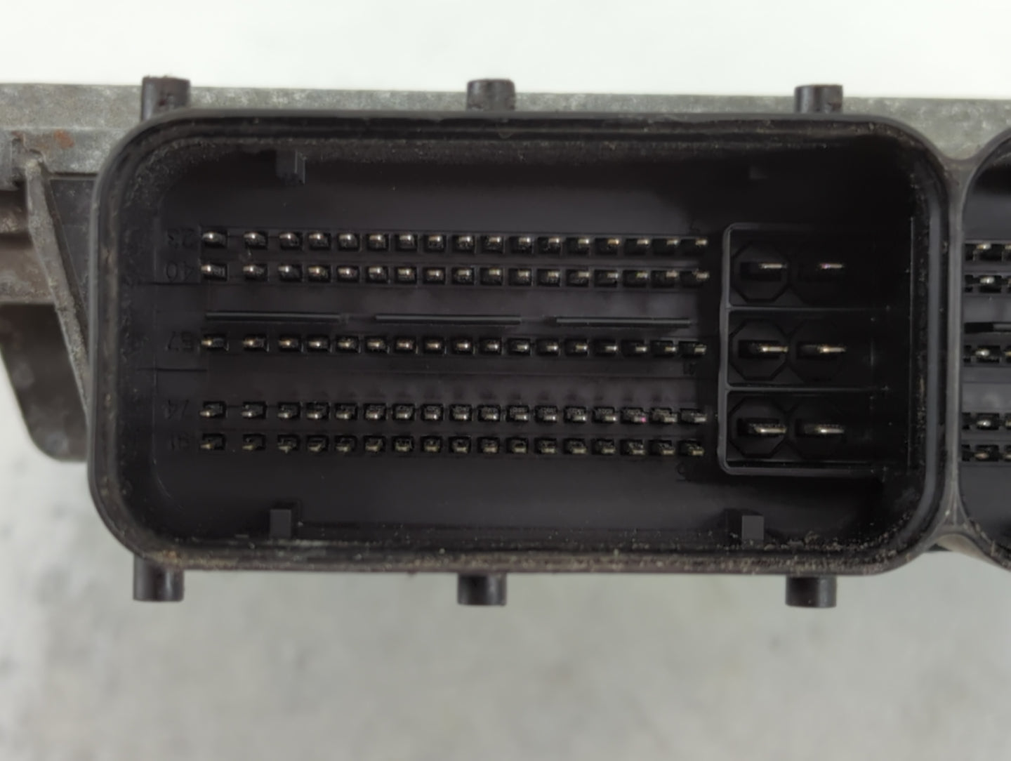 2014-2015 Kia Sorento PCM Engine Control Computer ECU ECM PCU OEM P/N:39113-2GBL2 39103-2GBL02 Fits Fits 2014 2015 OEM Used 