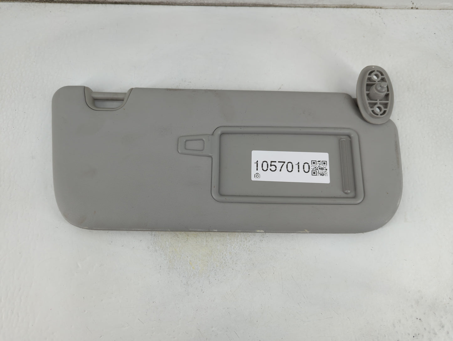 2014-2019 Kia Soul Sun Visor Shade Replacement Passenger Right Mirror Fits Fits 2014 2015 2016 2017 2018 2019 OEM Used Auto 