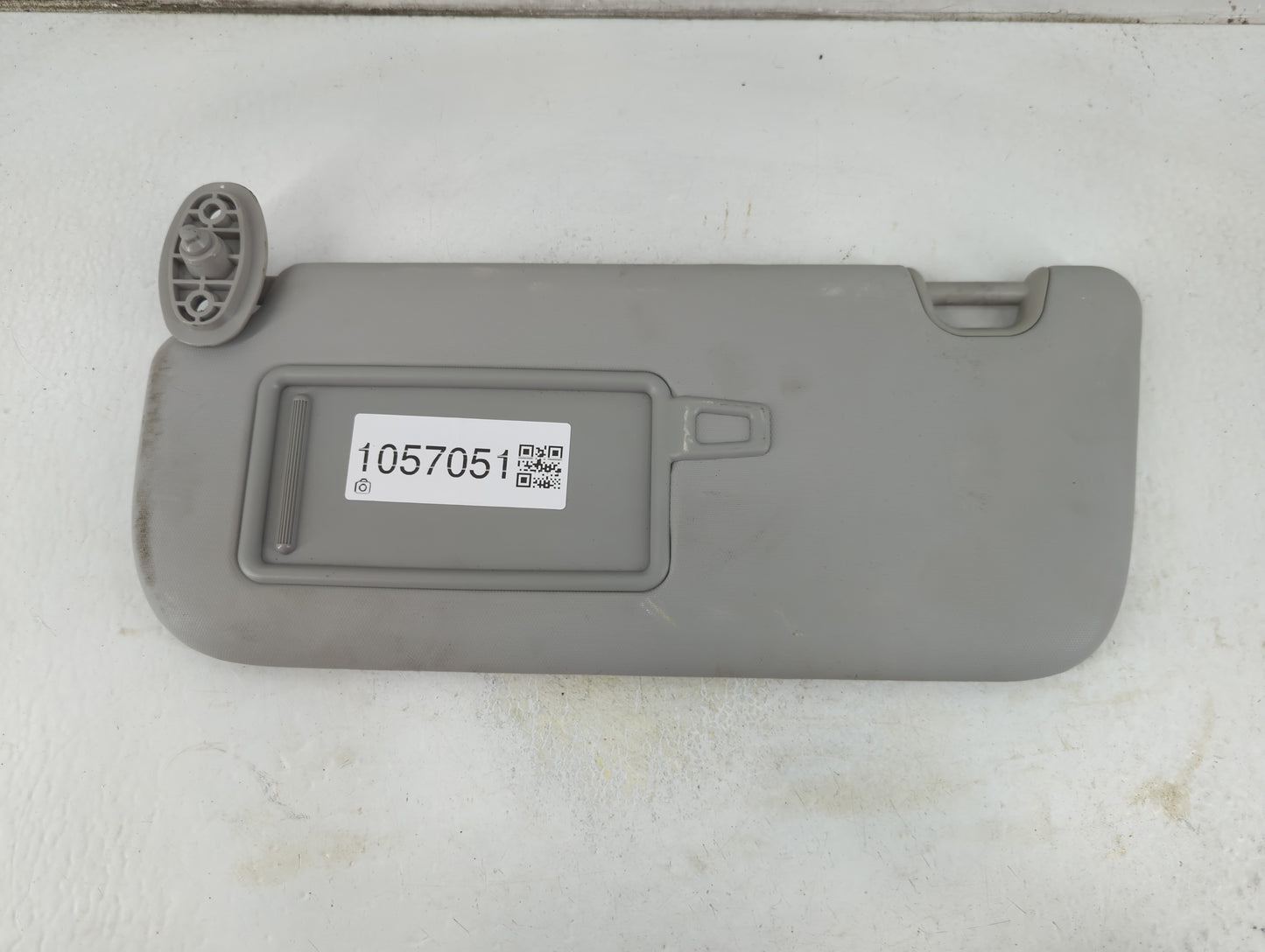2014-2019 Kia Soul Sun Visor Shade Replacement Driver Left Mirror Fits Fits 2014 2015 2016 2017 2018 2019 OEM Used Auto Part
