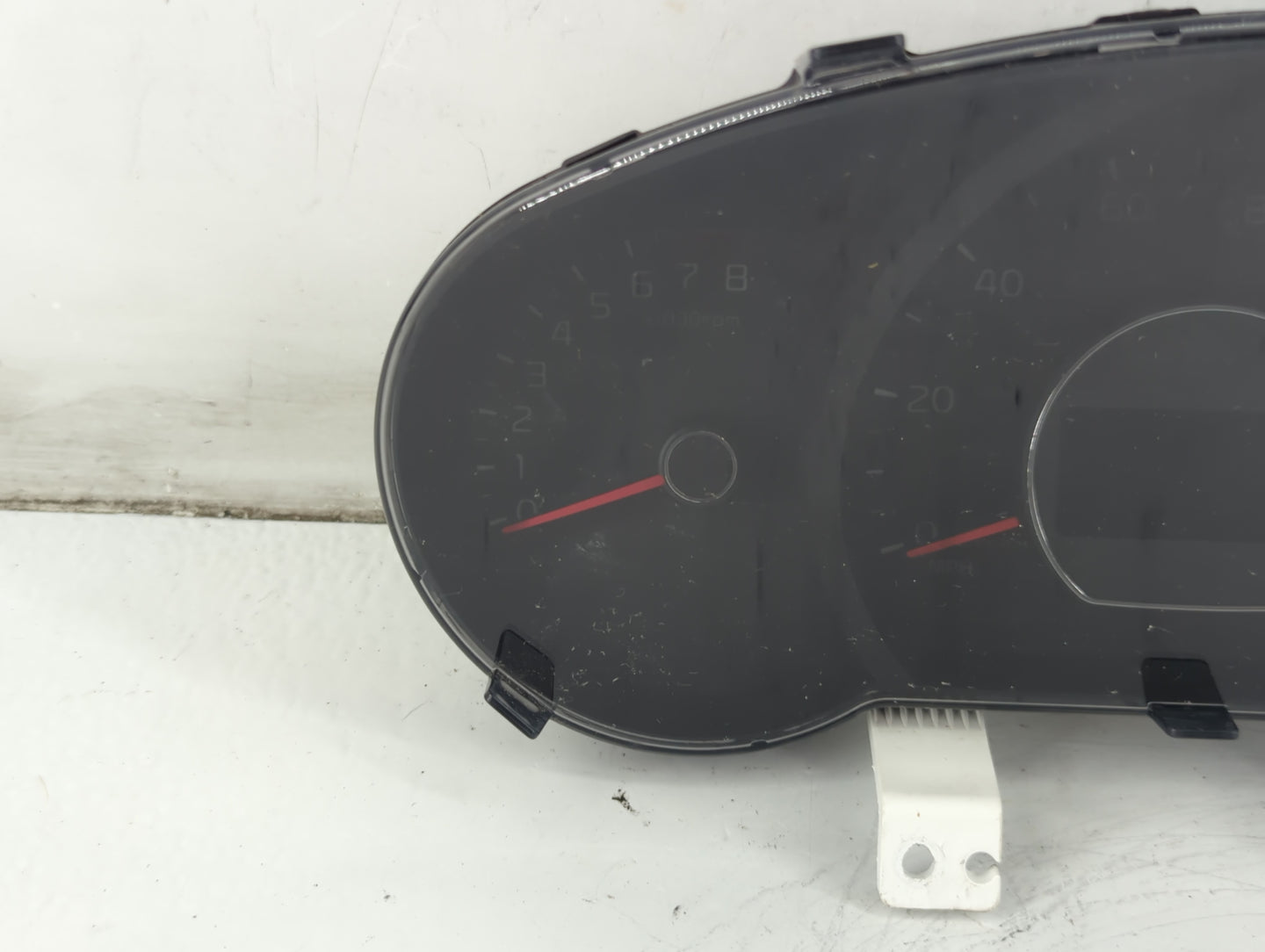 2014-2015 Kia Soul Instrument Cluster Speedometer Gauges P/N:94006-B2510 Fits Fits 2014 2015 OEM Used Auto Parts - Oemusedau