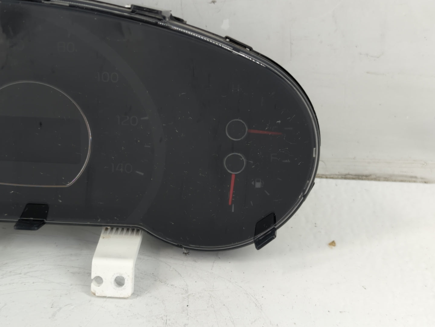 2014-2015 Kia Soul Instrument Cluster Speedometer Gauges P/N:94006-B2510 Fits Fits 2014 2015 OEM Used Auto Parts - Oemusedau