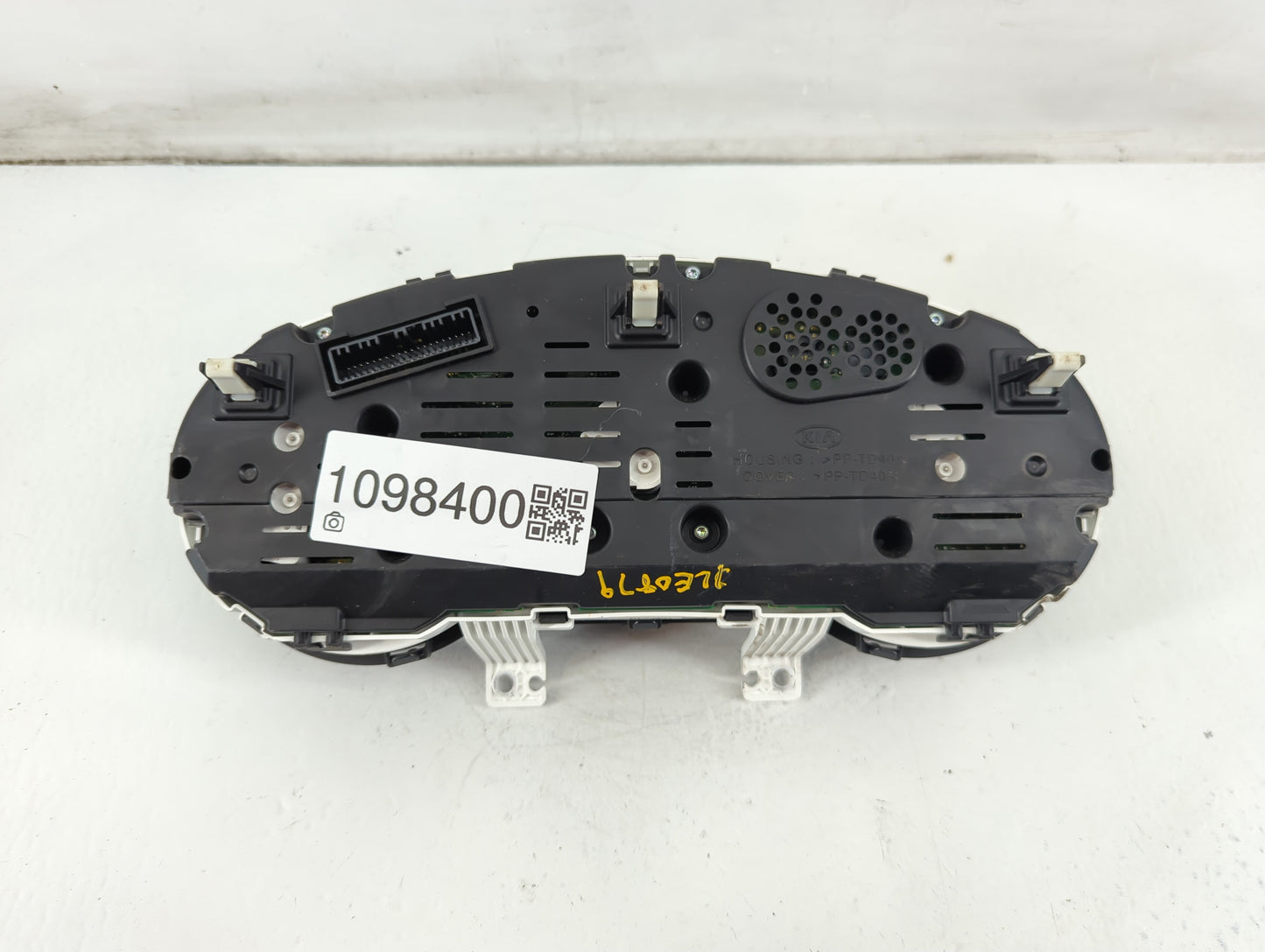 2014-2015 Kia Soul Instrument Cluster Speedometer Gauges P/N:94006-B2510 Fits Fits 2014 2015 OEM Used Auto Parts - Oemusedau