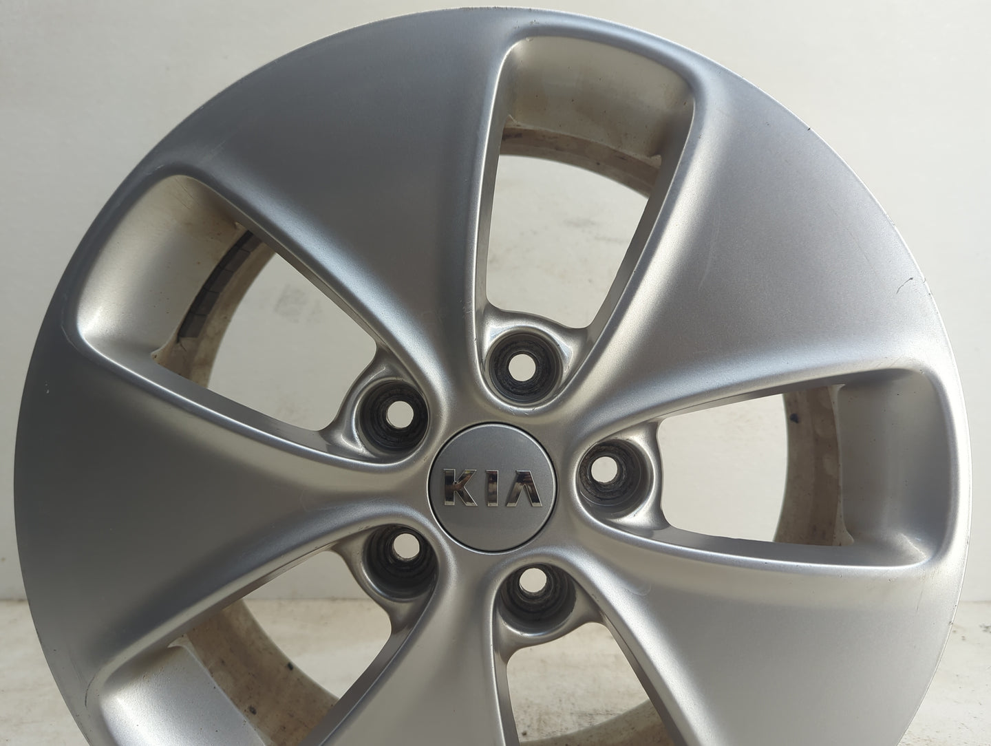 2014-2015 Kia Soul Oem Wheel Rim - Oemusedautoparts1.com