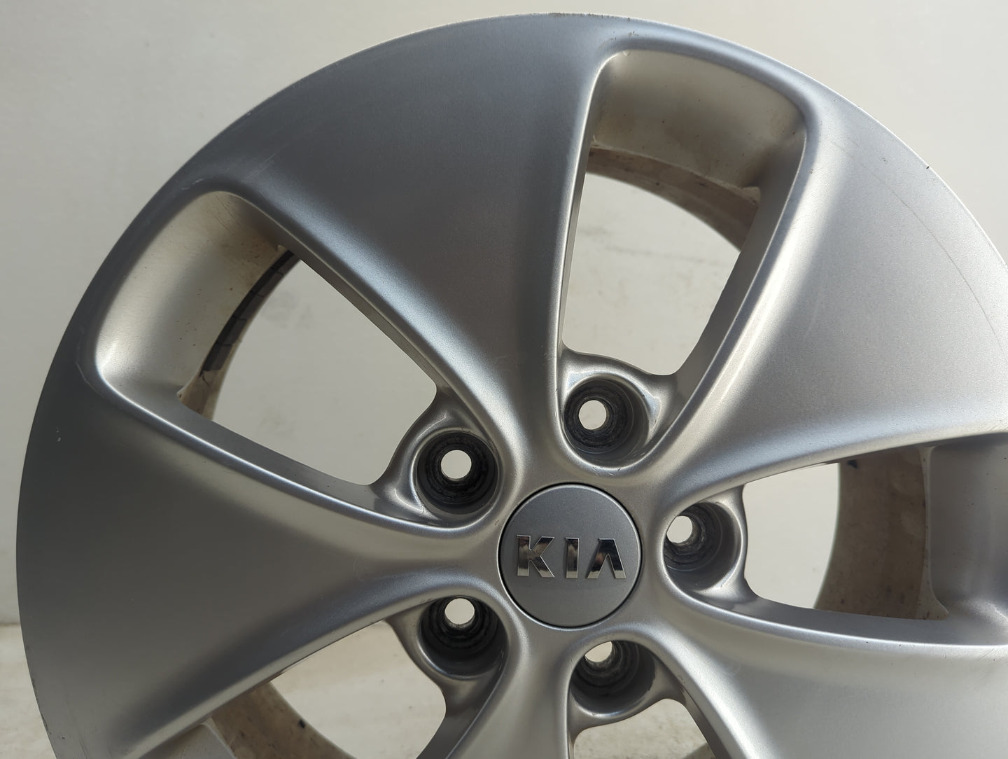2014-2015 Kia Soul Oem Wheel Rim - Oemusedautoparts1.com