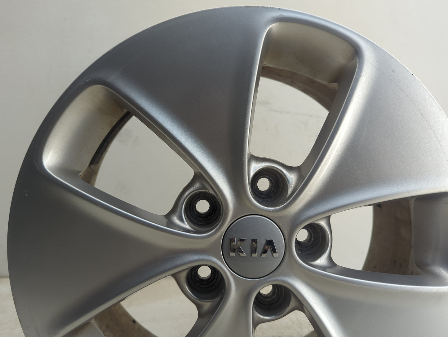 2014-2015 Kia Soul Oem Wheel Rim - Oemusedautoparts1.com