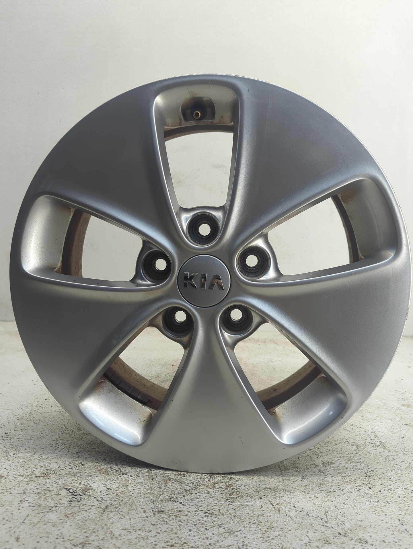 2014-2015 Kia Soul Oem Wheel Rim - Oemusedautoparts1.com