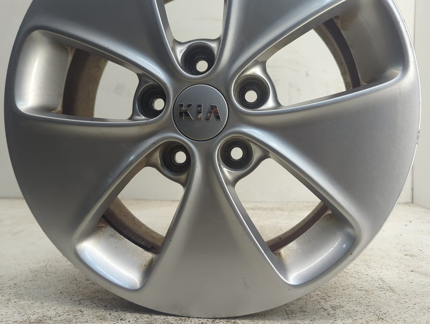 2014-2015 Kia Soul Oem Wheel Rim - Oemusedautoparts1.com