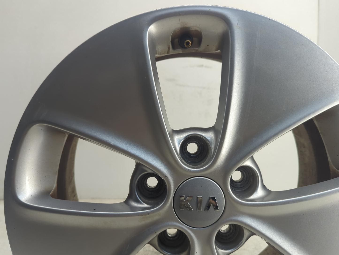 2014-2015 Kia Soul Oem Wheel Rim - Oemusedautoparts1.com