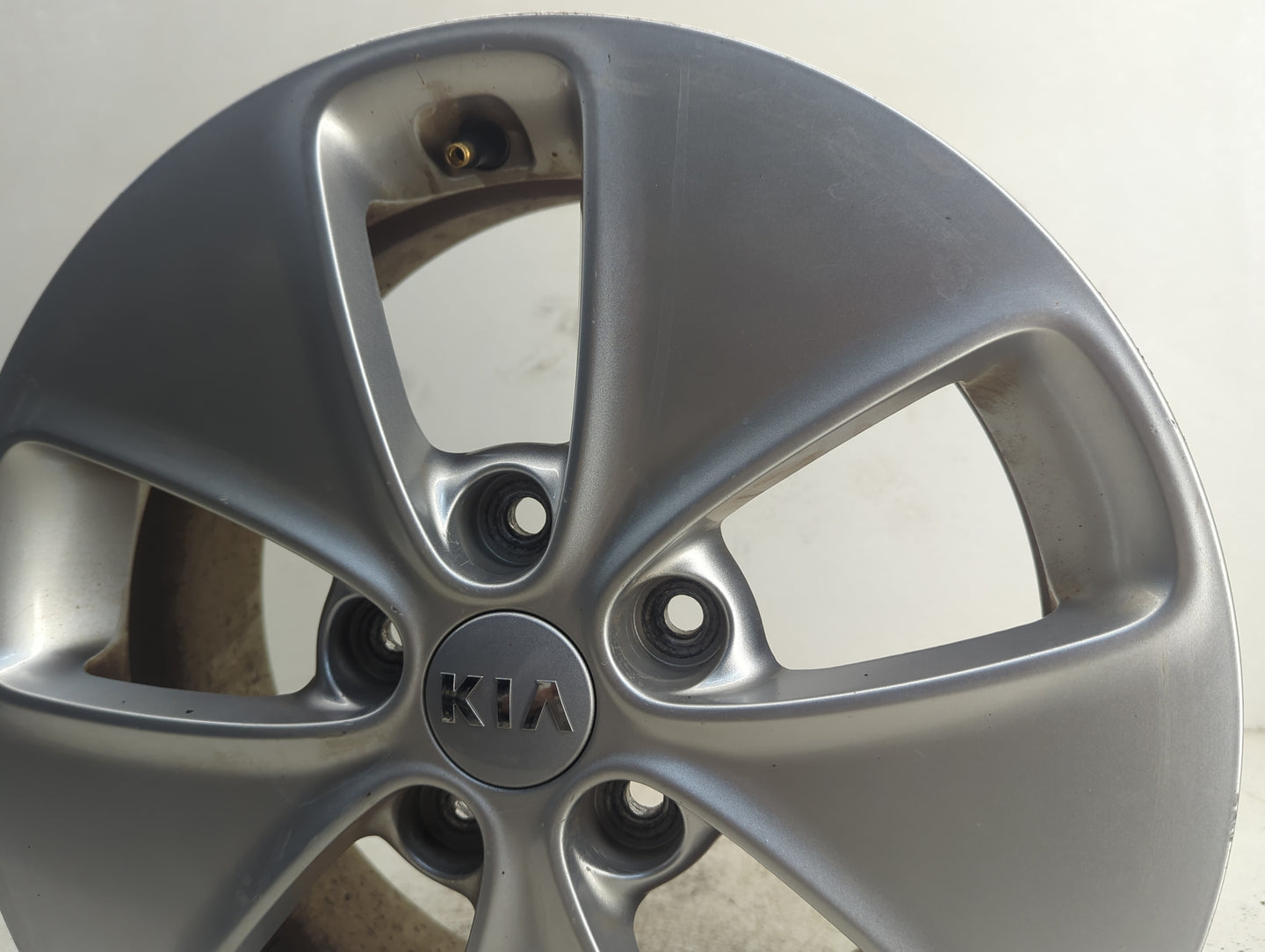 2014-2015 Kia Soul Oem Wheel Rim - Oemusedautoparts1.com