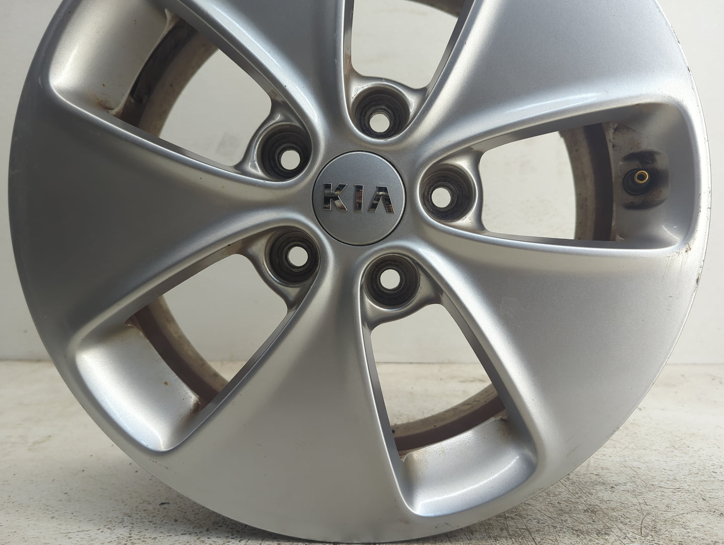 2014-2015 Kia Soul Oem Wheel Rim - Oemusedautoparts1.com
