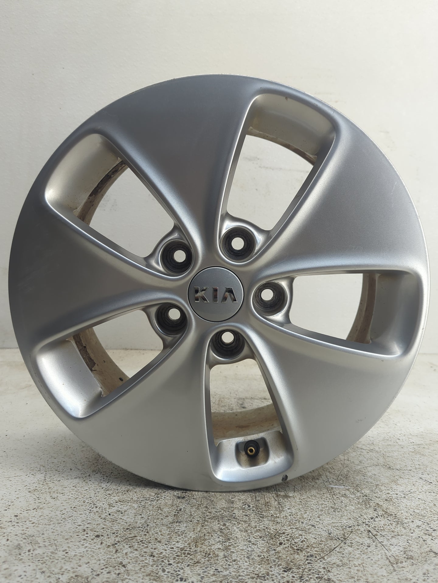 2014-2015 Kia Soul Oem Wheel Rim - Oemusedautoparts1.com