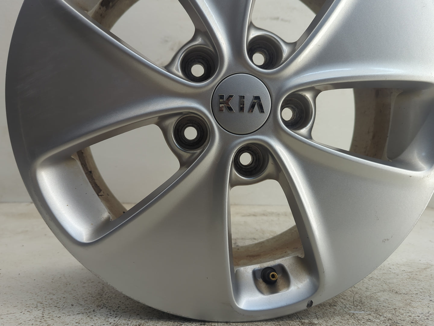 2014-2015 Kia Soul Oem Wheel Rim - Oemusedautoparts1.com