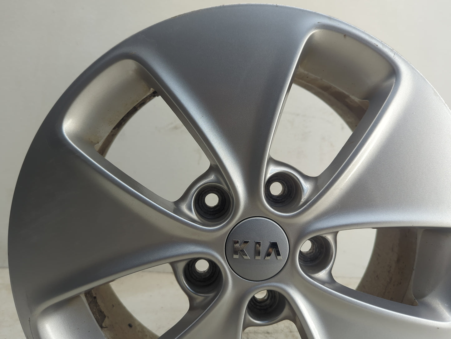2014-2015 Kia Soul Oem Wheel Rim - Oemusedautoparts1.com