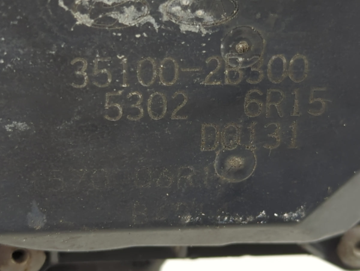 2012-2019 Kia Soul Throttle Body P/N:35100-2B300 Fits Fits 2012 2013 2014 2015 2016 2017 2018 2019 OEM Used Auto Parts - Oem