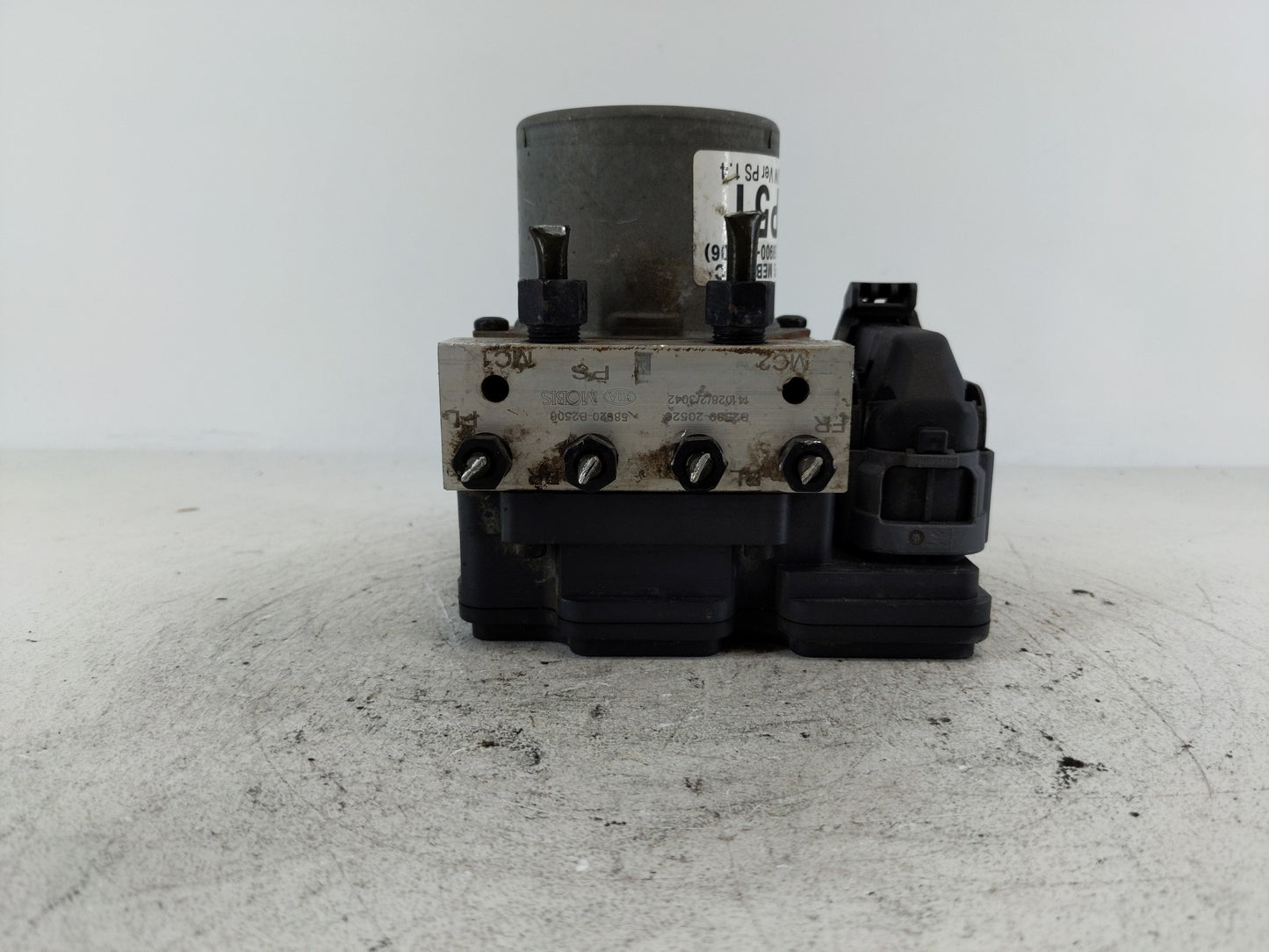2014-2015 Kia Soul ABS Pump Control Module Replacement P/N:58900-B2506 Fits Fits 2014 2015 OEM Used Auto Parts - Oemusedauto