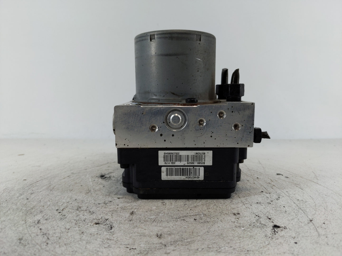 2014-2015 Kia Soul ABS Pump Control Module Replacement P/N:58900-B2506 Fits Fits 2014 2015 OEM Used Auto Parts - Oemusedauto