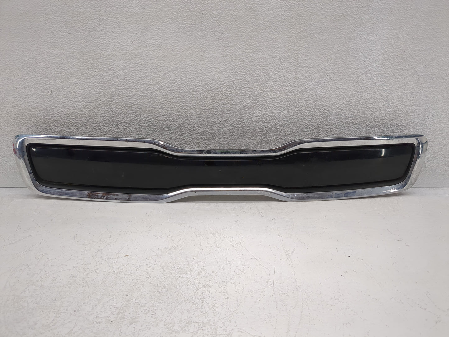 2015 Kia Soul Front Grille Bumper Not Included - Oemusedautoparts1.com