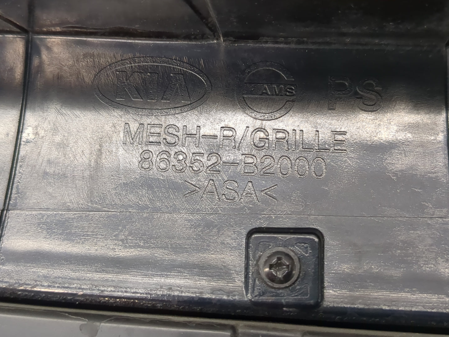 2015 Kia Soul Front Grille Bumper Not Included - Oemusedautoparts1.com
