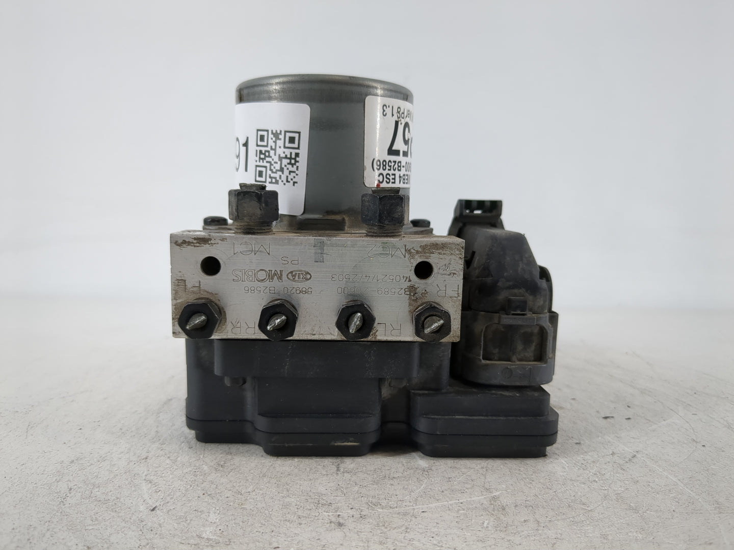 2014-2015 Kia Soul ABS Pump Control Module Replacement P/N:58920-B2586 B2589-20600 Fits Fits 2014 2015 OEM Used Auto Parts -