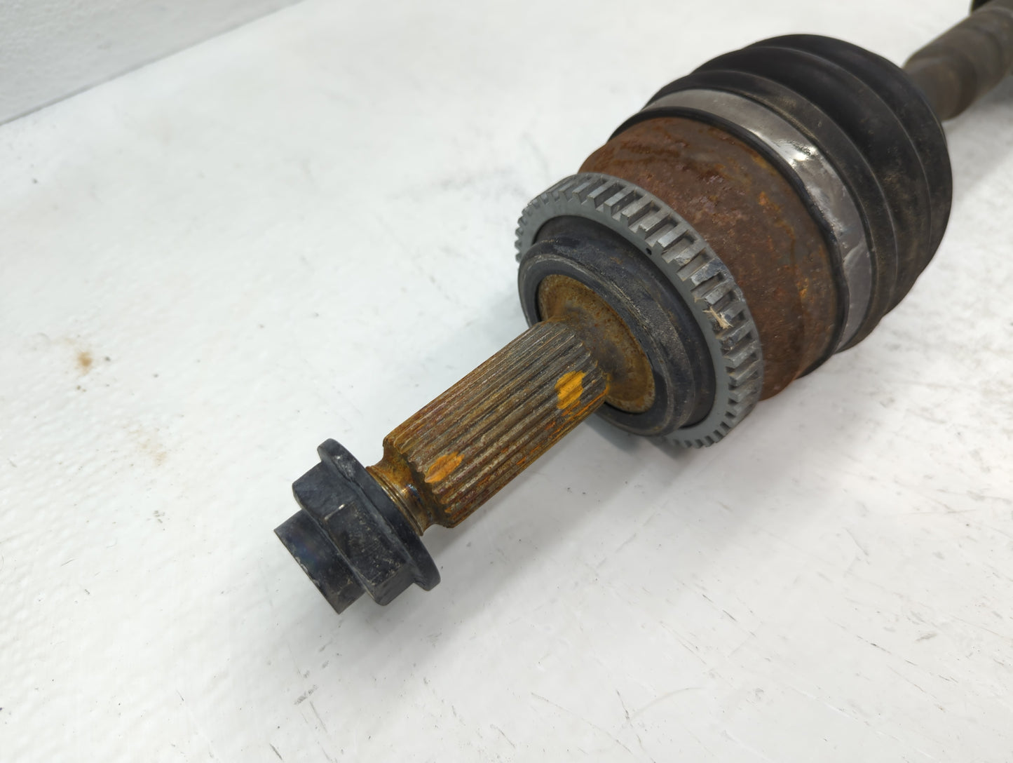 2014-2019 Kia Soul Axle Shaft Front Passenger Cv C/v - Oemusedautoparts1.com