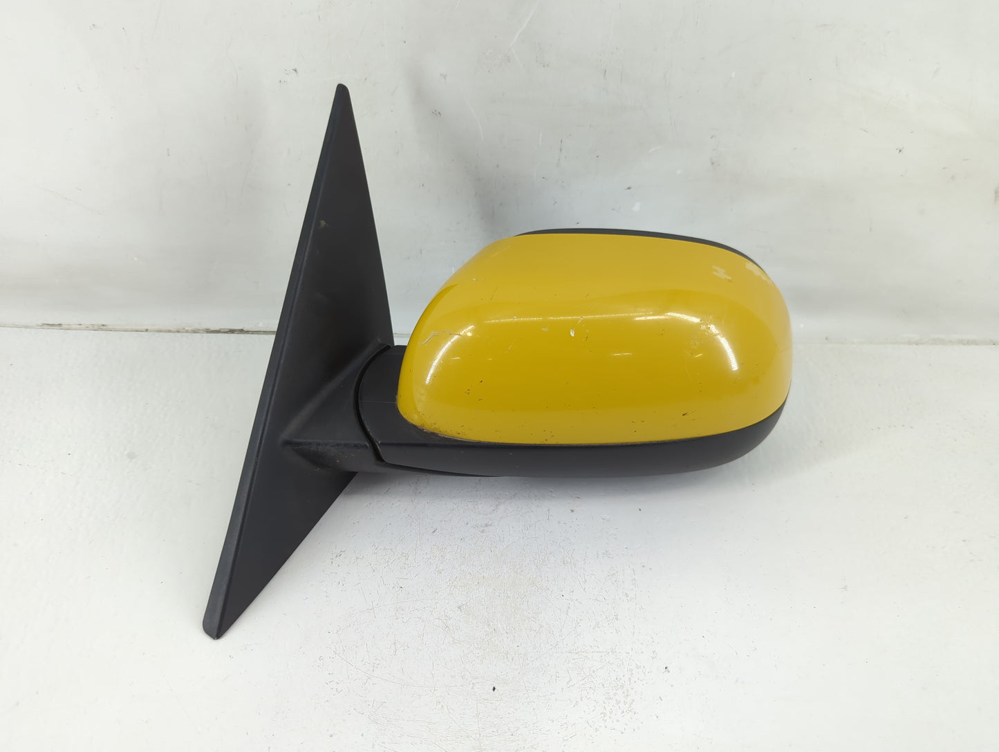 2014-2019 Kia Soul Driver Side View Mirror - Left Door Mirror OEM Used - Oemusedautoparts1.com