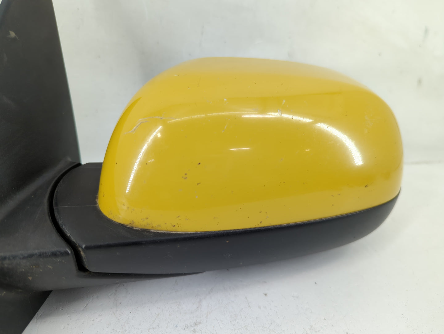 2014-2019 Kia Soul Driver Side View Mirror - Left Door Mirror OEM Used - Oemusedautoparts1.com