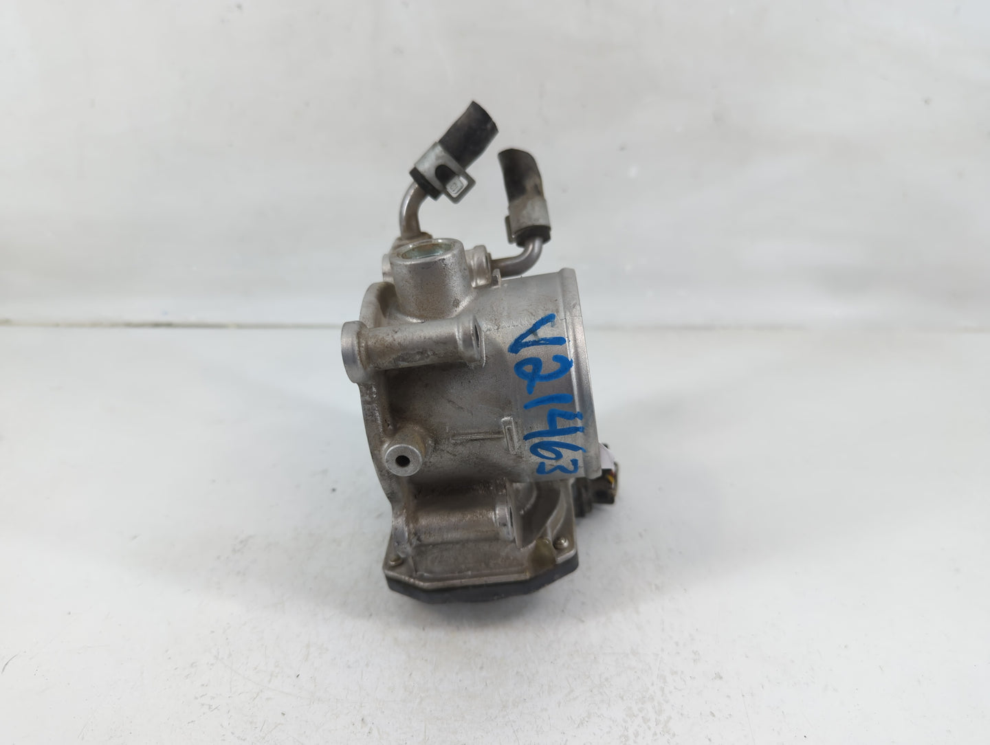 2014-2019 Kia Soul Throttle Body P/N:35100-2E000 Fits Fits 2011 2012 2013 2014 2015 2016 2017 2018 2019 2020 2021 OEM Used A