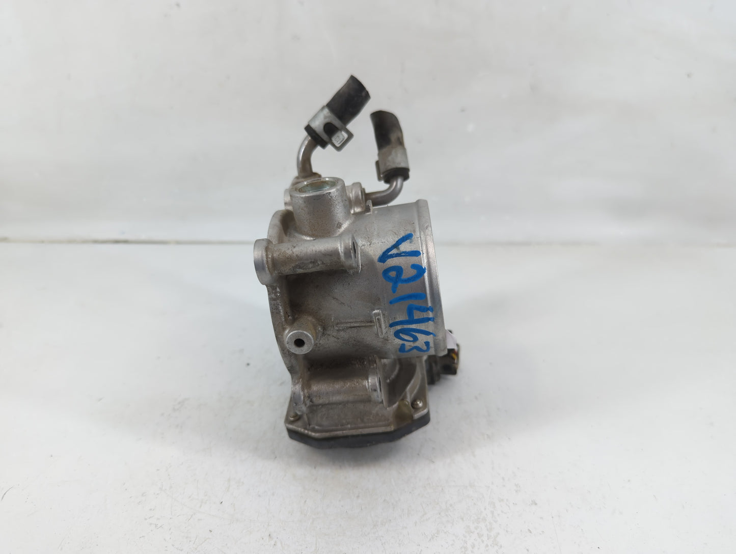 2014-2019 Kia Soul Throttle Body P/N:35100-2E000 Fits Fits 2011 2012 2013 2014 2015 2016 2017 2018 2019 2020 2021 OEM Used A