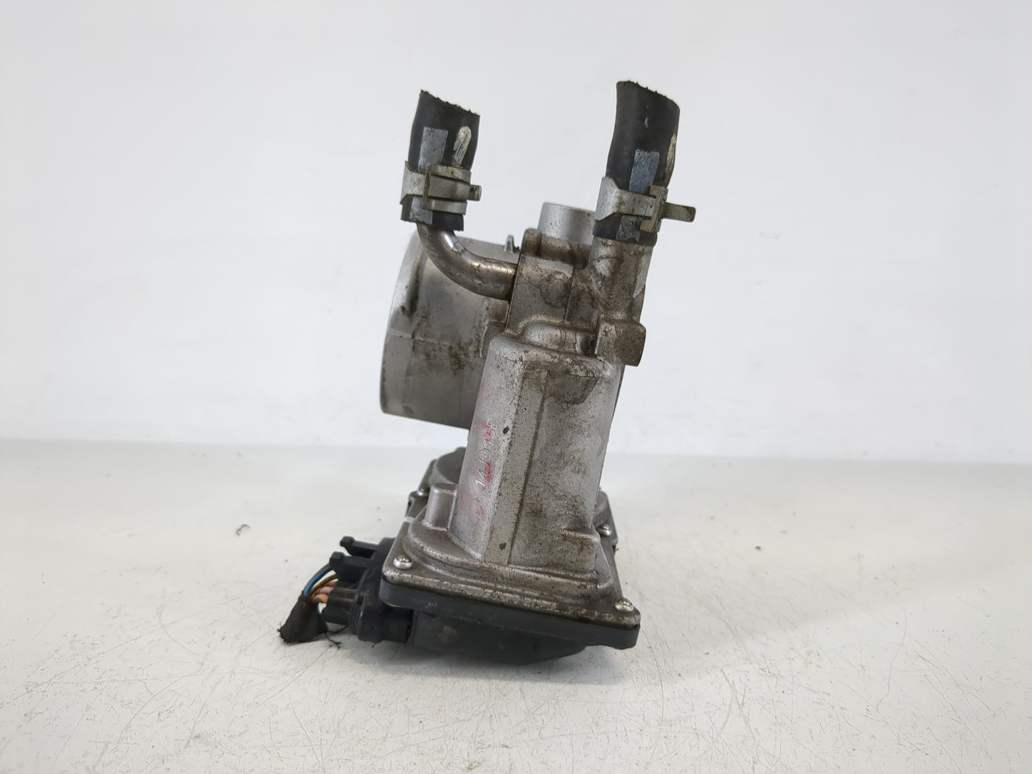 2012-2019 Kia Soul Throttle Body P/N:35100-2B300 Fits Fits 2012 2013 2014 2015 2016 2017 2018 2019 OEM Used Auto Parts - Oem