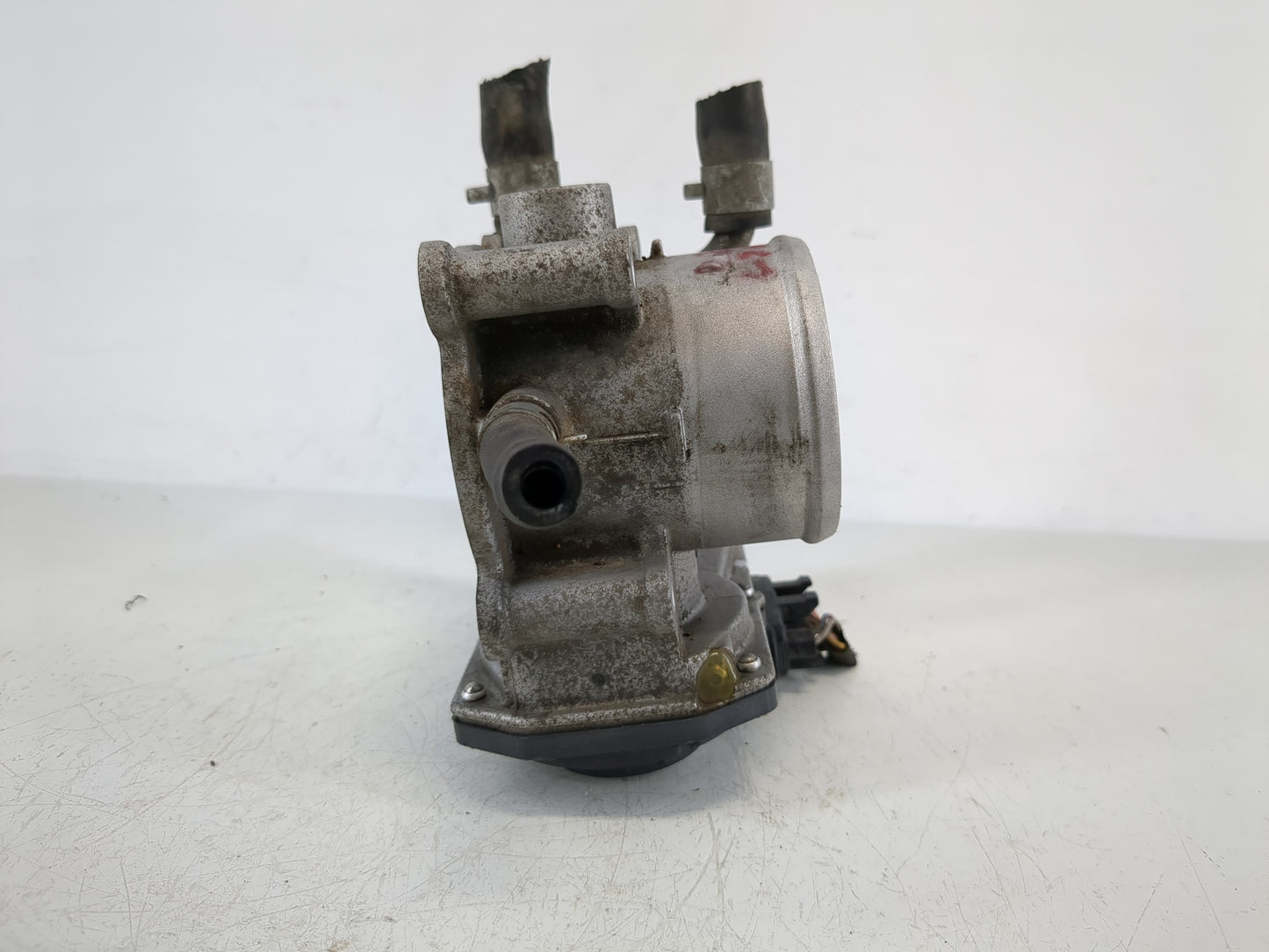 2012-2019 Kia Soul Throttle Body P/N:35100-2B300 Fits Fits 2012 2013 2014 2015 2016 2017 2018 2019 OEM Used Auto Parts - Oem