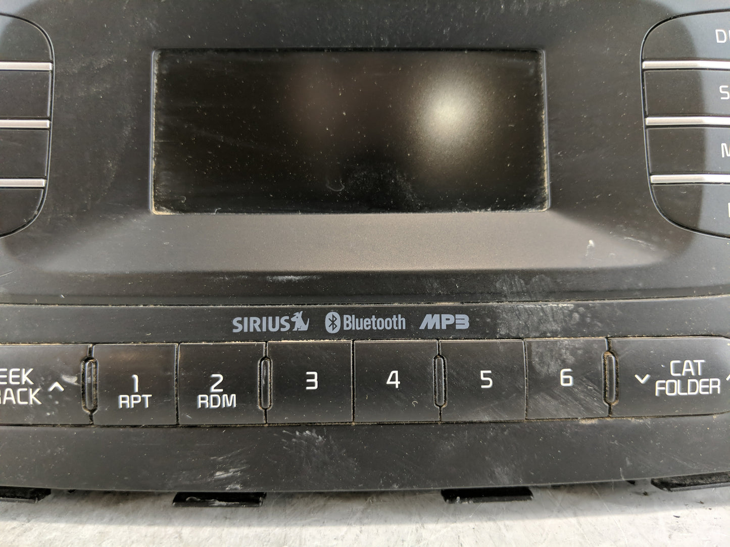 2014-2016 Kia Soul Radio AM FM Cd Player Receiver Replacement P/N:96170-B2090CA Fits Fits 2014 2015 2016 OEM Used Auto Parts