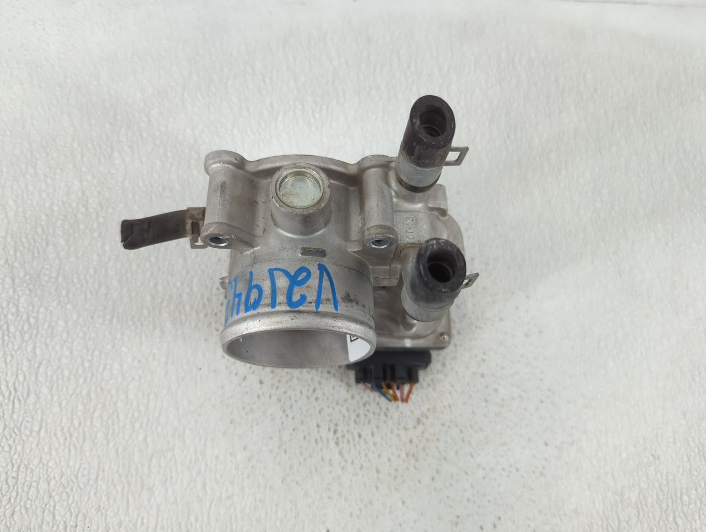 2012-2019 Kia Soul Throttle Body P/N:35100-2B300 Fits Fits 2012 2013 2014 2015 2016 2017 2018 2019 OEM Used Auto Parts - Oem
